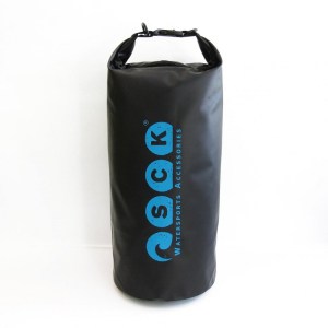 DRY-20L-BK_SCK_20L_dry_bag_black_shoulder-straps_1-800x800